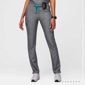 Figs Scrub Pants: Yola Skinny
